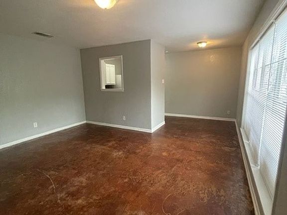 3rd image of 307 Canada St APT 1A
