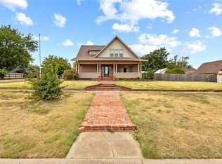 312 SW 3rd St, Anadarko, OK 73005