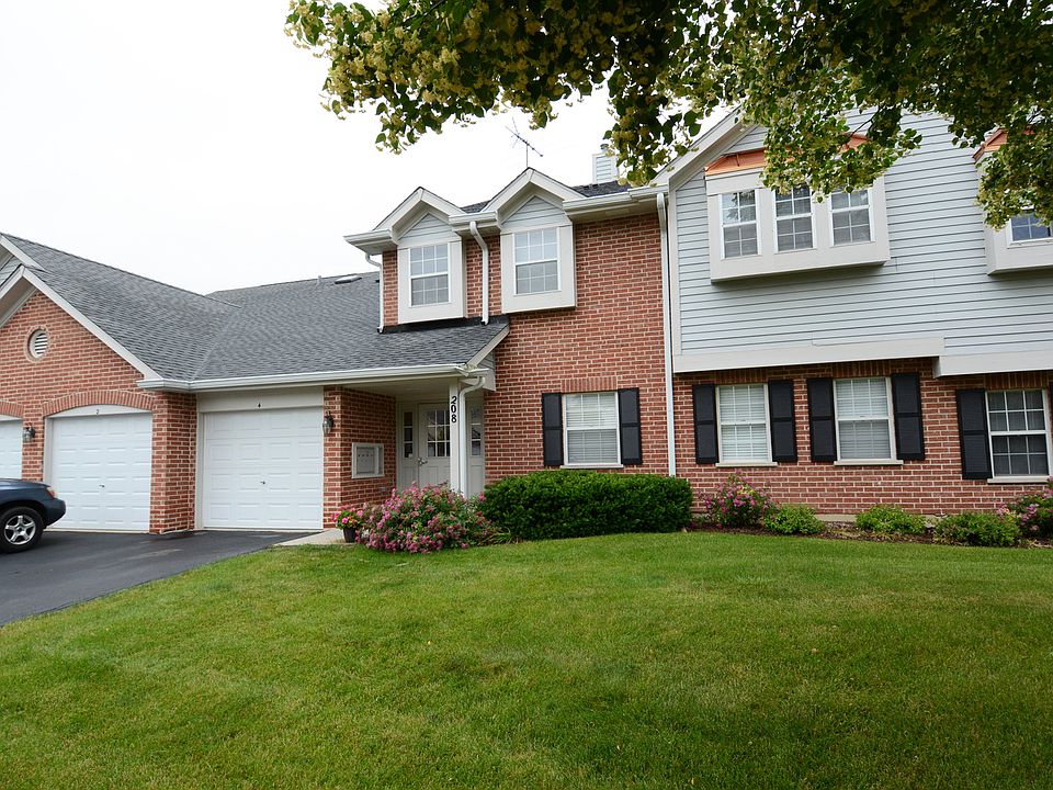 1st image of 208 Charleston Ct Unit 4