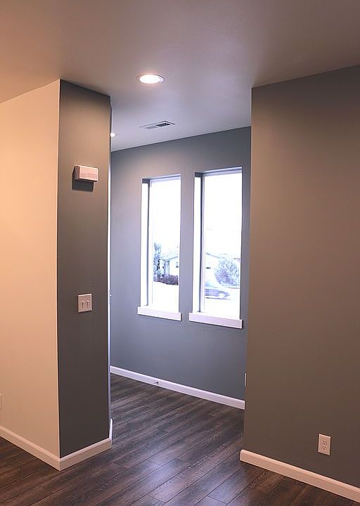 Unit 2 Entry hallway 