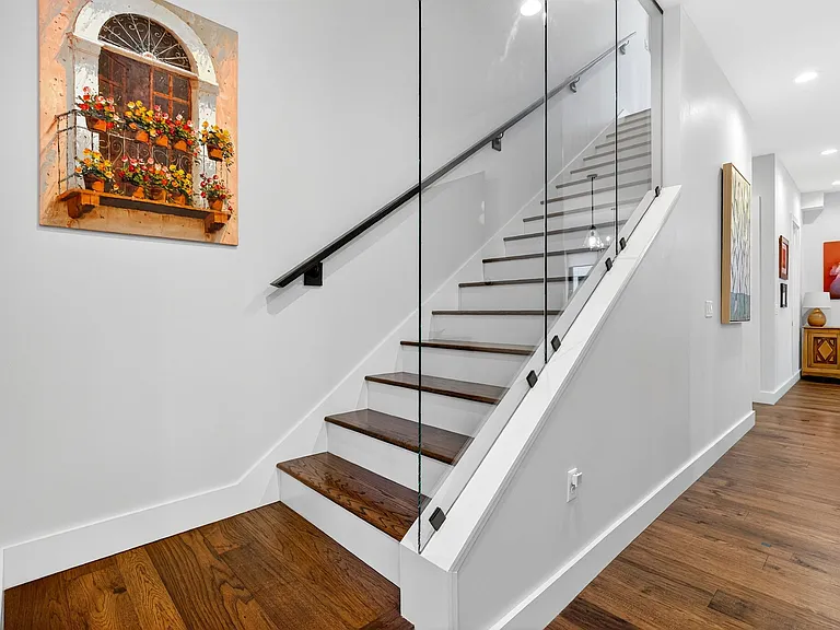 215 N Sarah St #7 — Photo 12