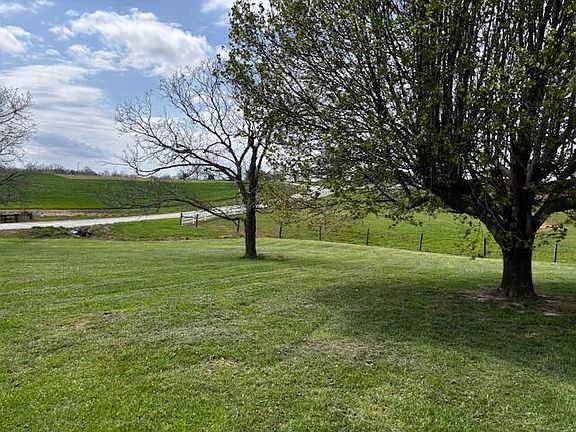 3rd image of 325 Goodlett Rd