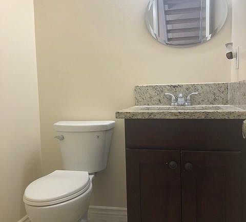 Downstairs Bathroom - 1/2 Bathroom