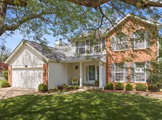 963 Palm Bay Dr, Ballwin, MO 63021