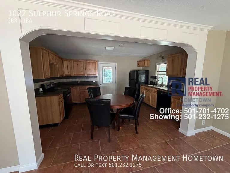 1022 Sulphur Springs Rd — Photo 4
