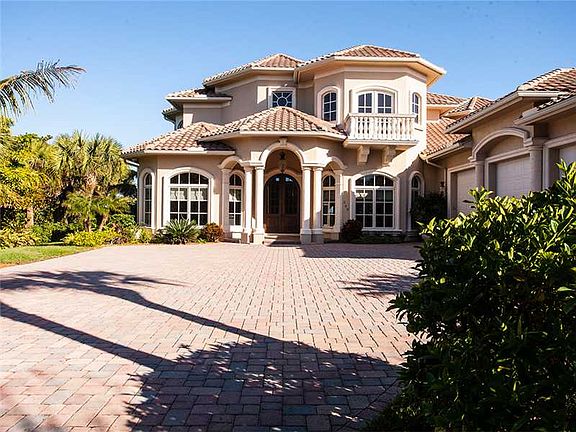 3rd image of 240 Bermuda Bay Ln
