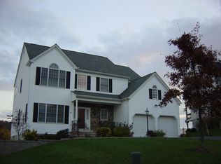 14 Myrtle Ave, Lebanon, NJ 08833