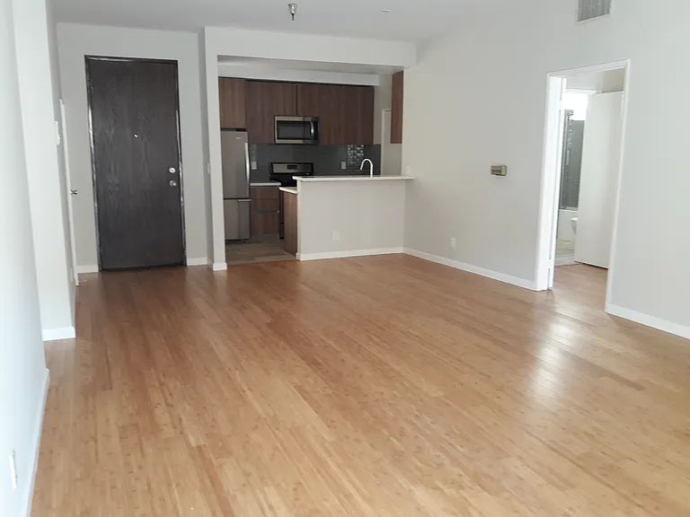 14th Street Apartments — Photo 5