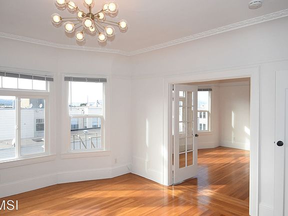 2nd image of 2645 Franklin St #6