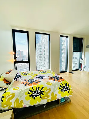 Rented by E Realty International Corp | media 12