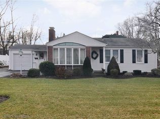 11 Scenic Dr, Cranston, RI 02920