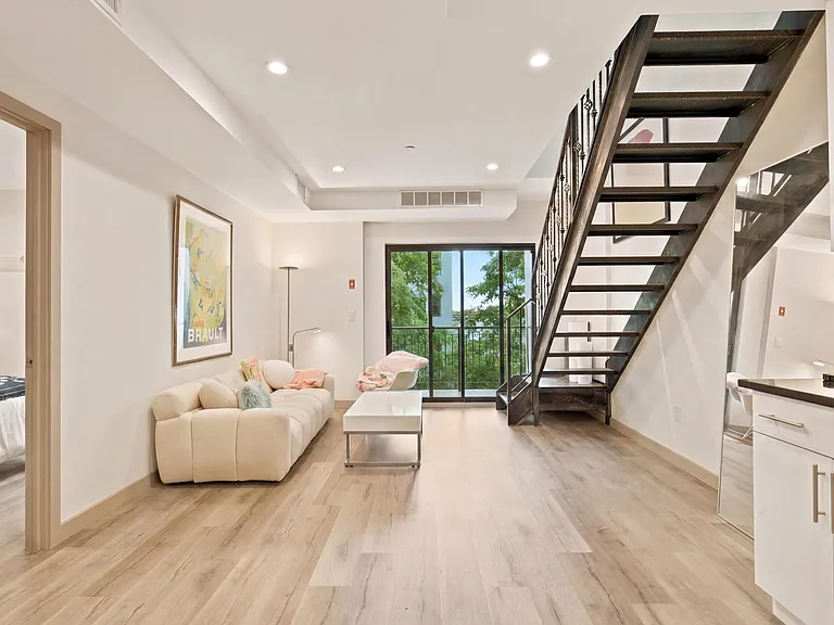 849 Madison St #4B — Photo 4