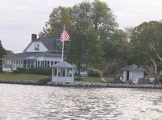 1206 Hayes Rd, Shady Side, MD 20764