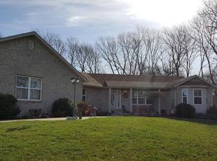 2484 Motel Rd, Highland, IL 62249