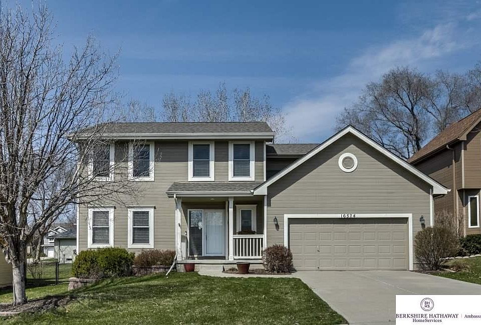Beautiful home in Millard West High & Black Elk Elementary school zones