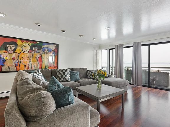4th image of 167 Saint Thomas Way
