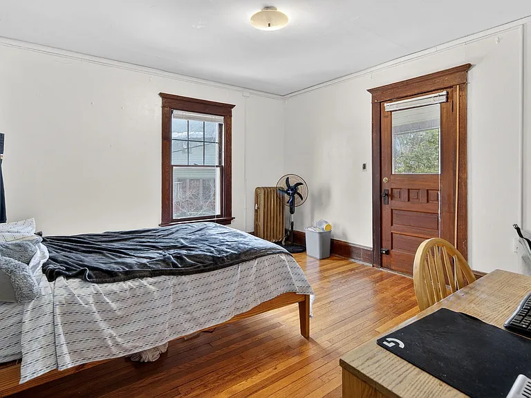 305 Wyckoff Ave — Photo 8