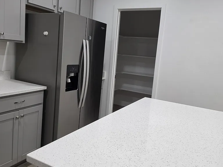 1684 W Parkview Dr — Photo 11