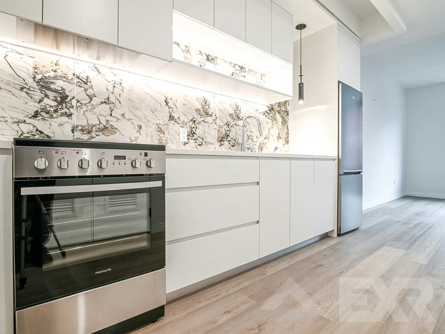 957 Atlantic Avenue — Photo 2