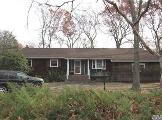 271 Lake Ave S, Nesconset, NY 11767