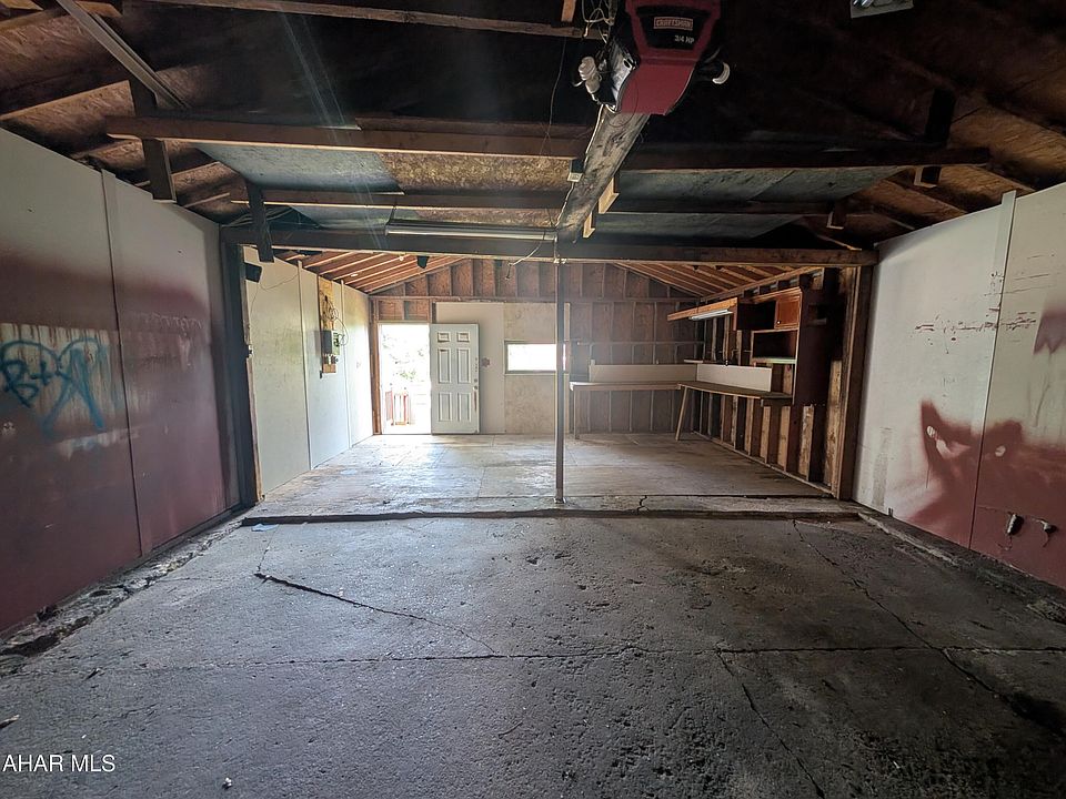 32nd image of 120 E Walnut Ave