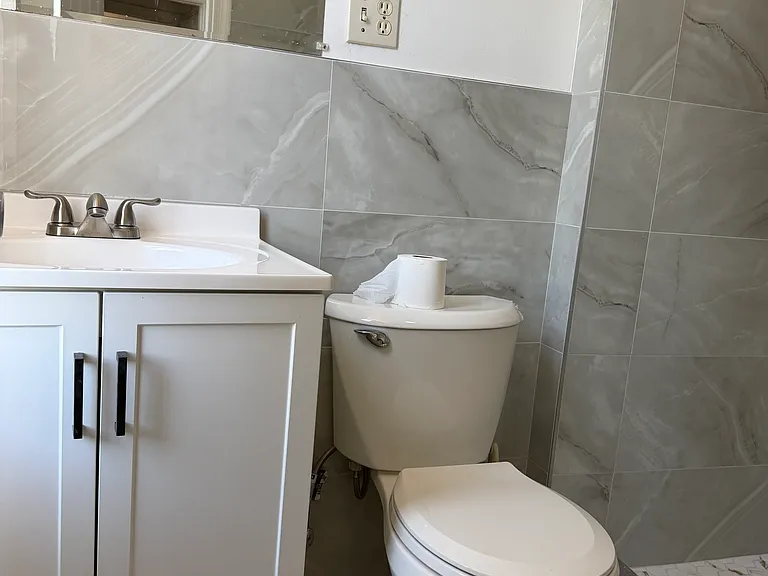 510 N 10th St #3 — Photo 8