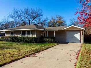 908 S Mills Dr, Euless, TX 76040