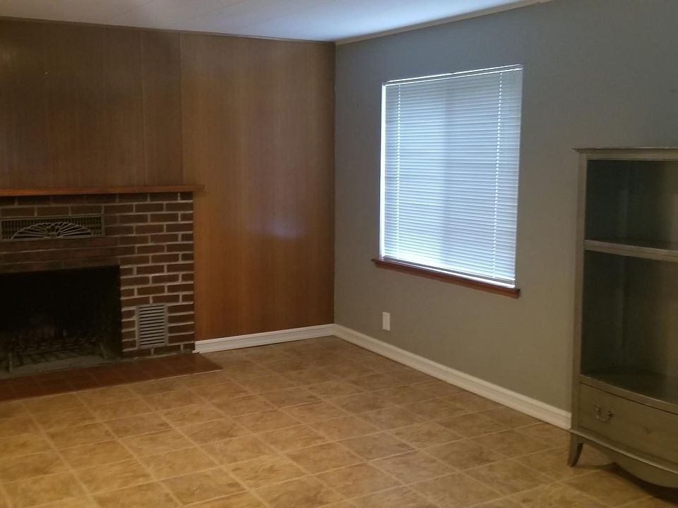 1st image of 20025 2nd Ave S