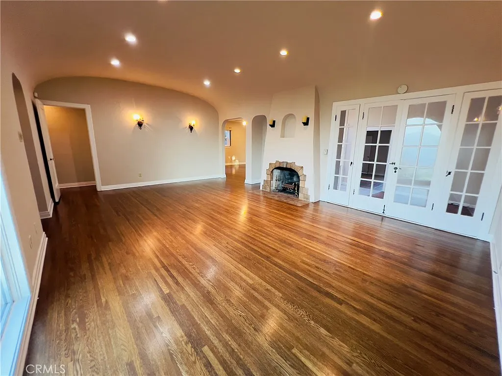 3 bed, 1584 sqft, $4,000 — Photo 3