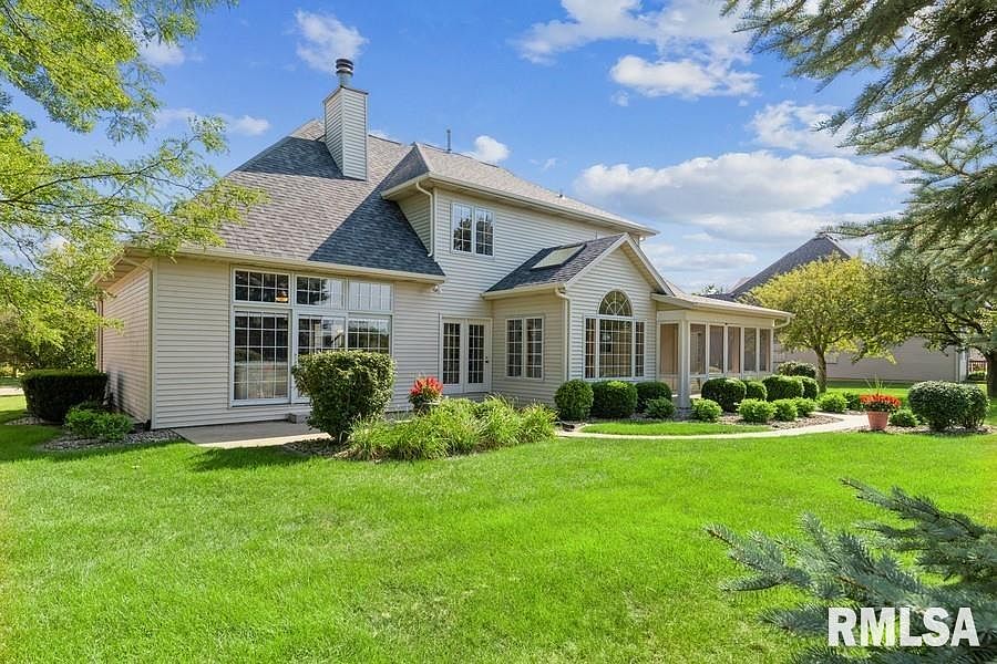 3070 Lundy Ln, Bettendorf, IA 52722 Zillow