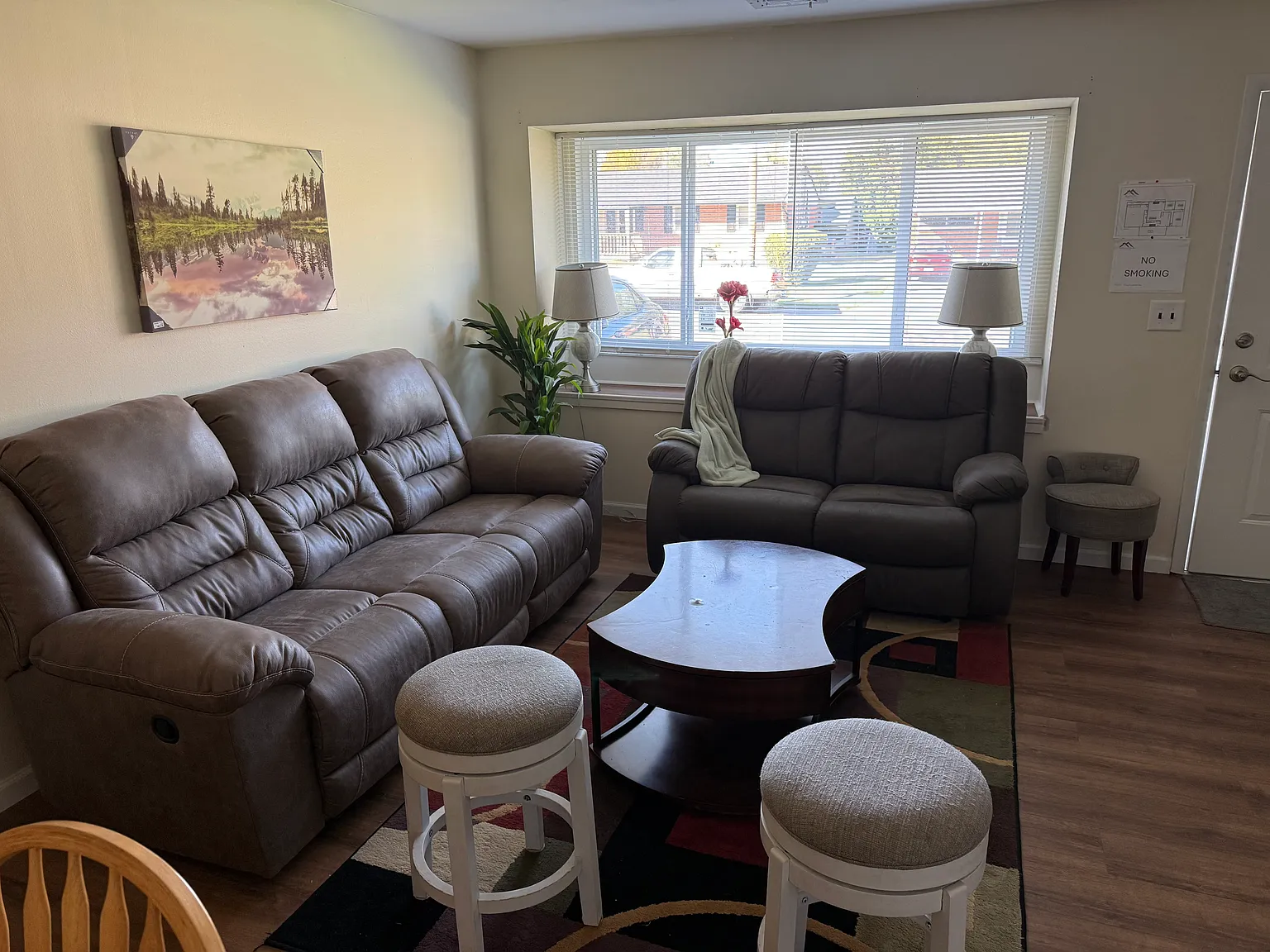 4 bed, 2.5 bath, 1026 sqft, $2,350 — Photo 2