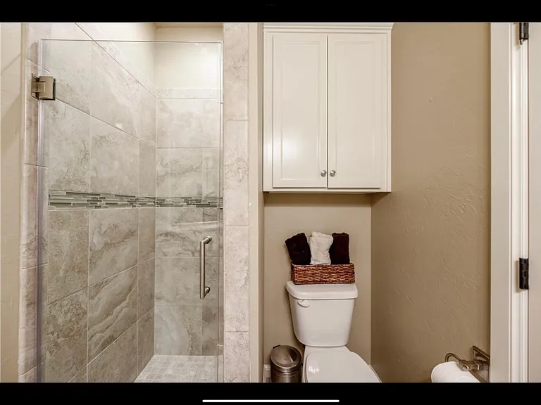4017 Redmont Ct — Photo 30