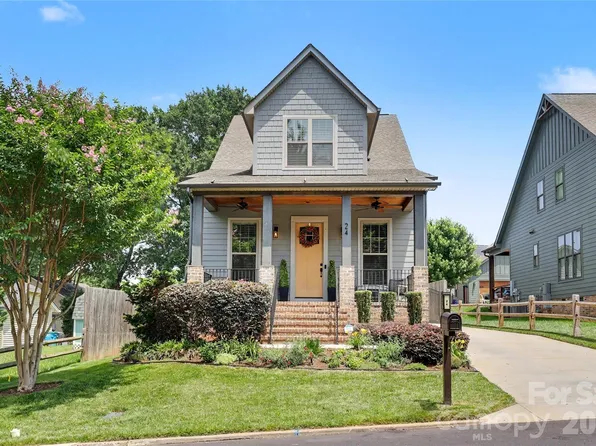 24 Oak St, Belmont, NC 28012