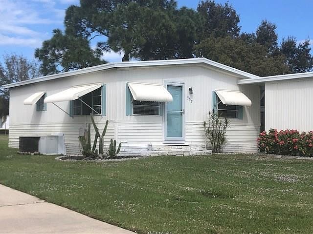 1st image of 957 Laurel Cir