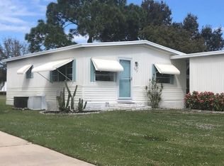 957 Laurel Cir, Barefoot Bay, FL 32976