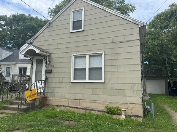 1668 Center St, Erie, PA 16510