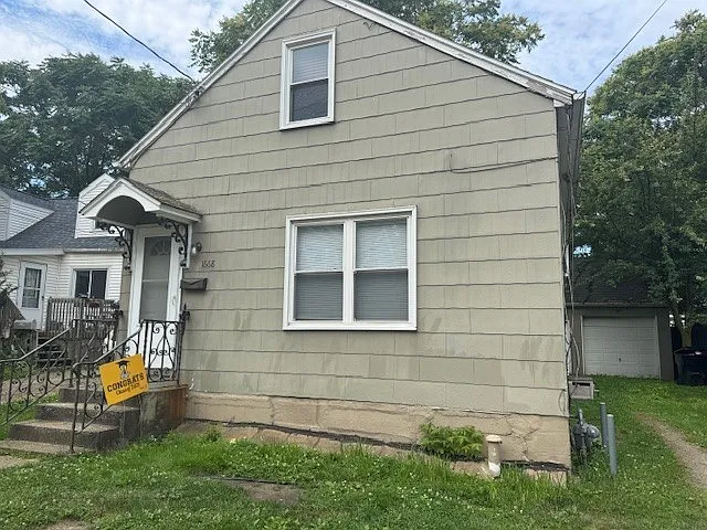 1668 Center St photo 1