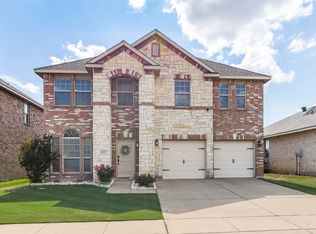8825 Noontide Dr, Fort Worth, TX 76179