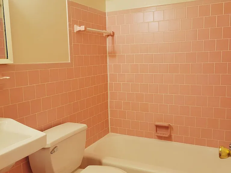Columbia Courts Apartments — Photo 16