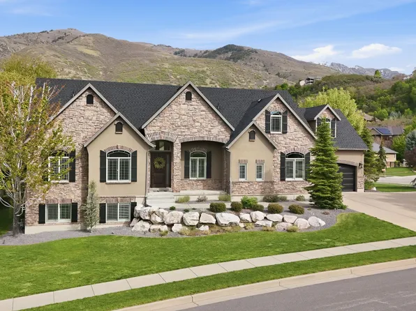 8230 S Deer Run Way, South Weber, UT 84405