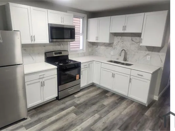 10057 S Avenue L, Chicago, IL