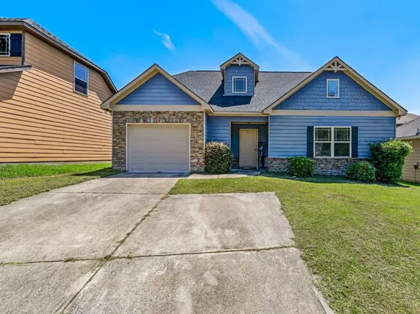 33 Hickory Heights Dr, Phenix City, AL 36870