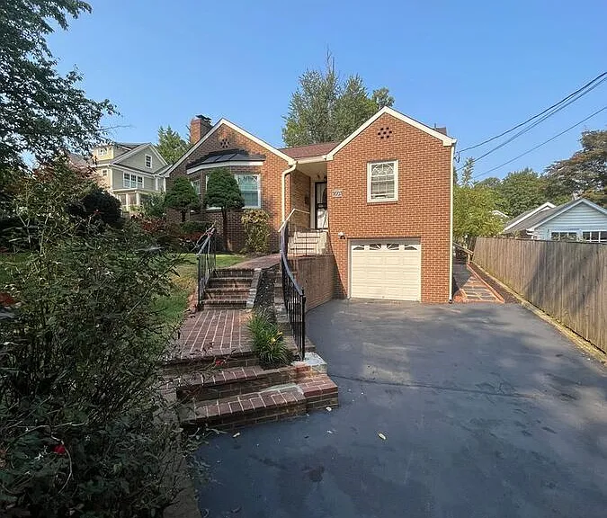 9003 3rd Ave — Photo 1