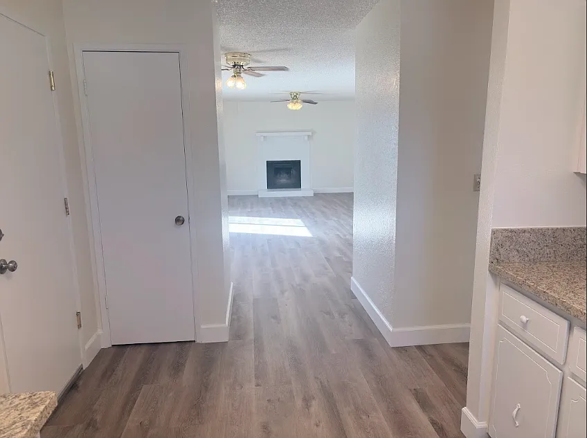 27226 San Jose Avenue - 1 — Photo 2