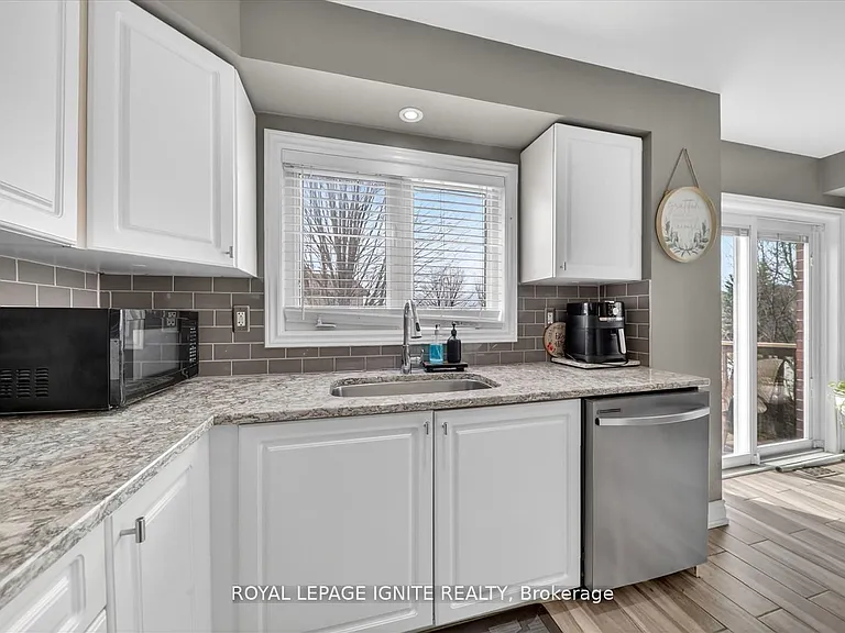 571 Longworth Ave #27 — Photo 19
