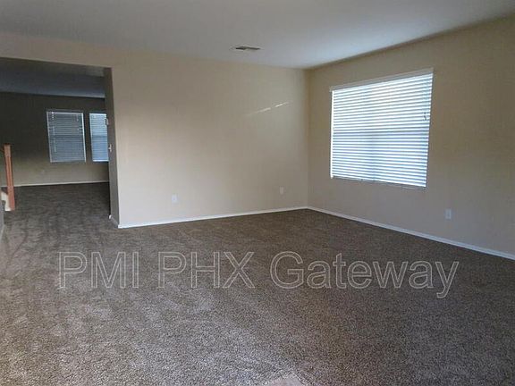 3rd image of 1139 E Lowell Ct
