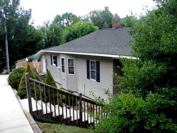 2nd image of 509 Oak Ave