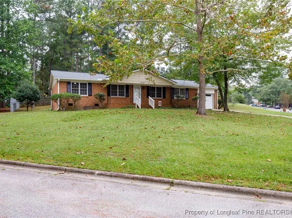 1554 Boros Dr, Fayetteville, NC 28303