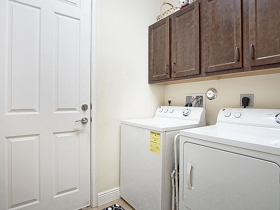 5th image of 12170 SW Bennington Cir