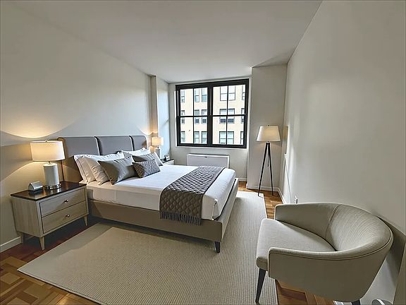 4th image of 333 E 49th St APT 1H
